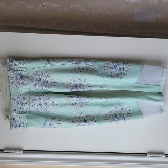 Calia By Carrie Underwood Leggings Size Small Green & Blue - Picture 1 of 9